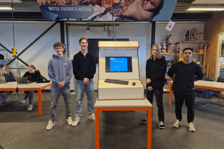 Leerlingen Technasium Melanchthon Berschenhoek bouwen game en arcadekast