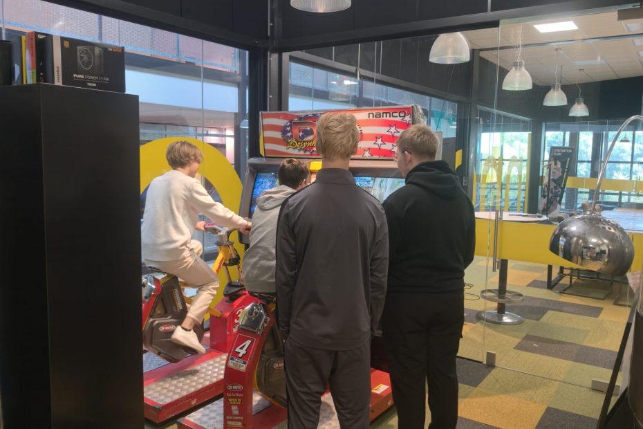 mboRijnland starten gameproject met bezoek aan GameLab